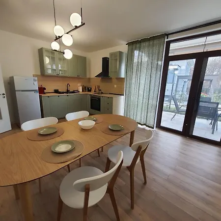 фамилия - Family فيلة