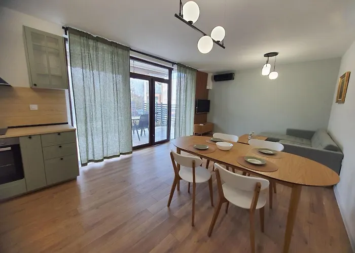 Villa фамилия - Family Lozenets