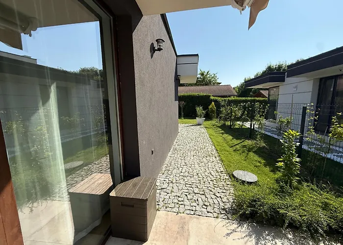 וילה фамилия - Family